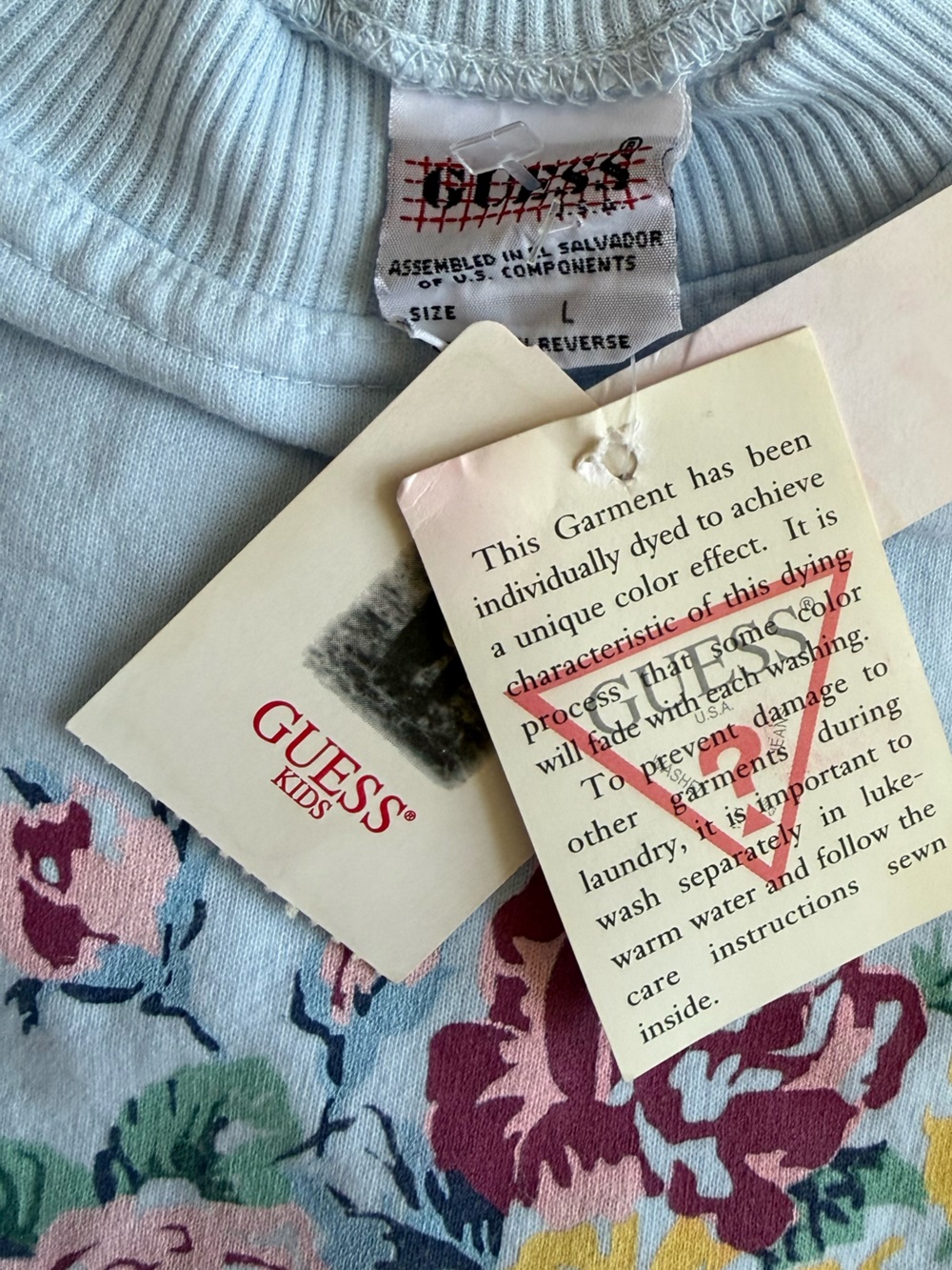 🩵 VINTAGE 90s GUESS sweatshirt
